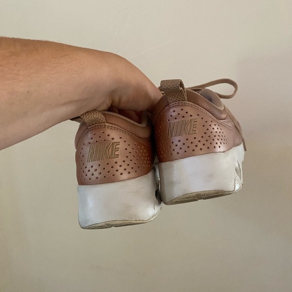 Nike Women's Air Max Thea SE Premium Rose Gold Sneakers Metallic Red Bronze - Picture 6 of 8